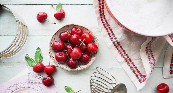 Сочная ягодка: чем полезна черешня и лучшие рецепты с ней для снижения веса