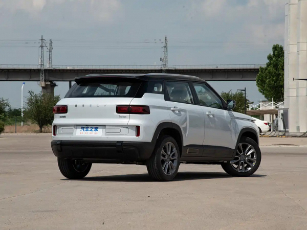 Как хитовый Geely Coolray, только более стильный и более квадратный. Представлен дешевый кроссовер Geely Icon 2026 Как хитовый Geely Coolray, только более стильный и более квадратный. Представлен дешевый кроссовер Geely Icon 2026