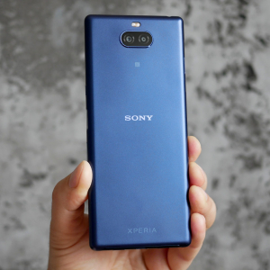 Обзор смартфона Sony Xperia 10: сверхвысокий или сверхширокий?
