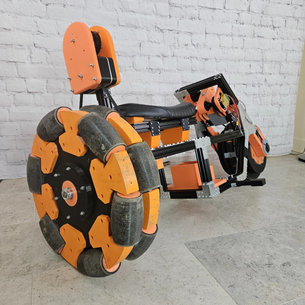 Причудливый электробайк Sidewinder может двигаться в любом направлении
