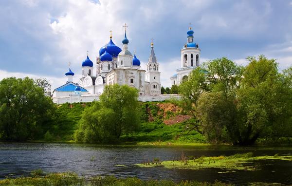 
                 Троицкая Родительская Суббота: День памяти ушедших предков