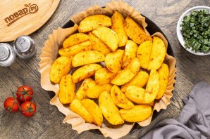 Картофель дольками в духовке